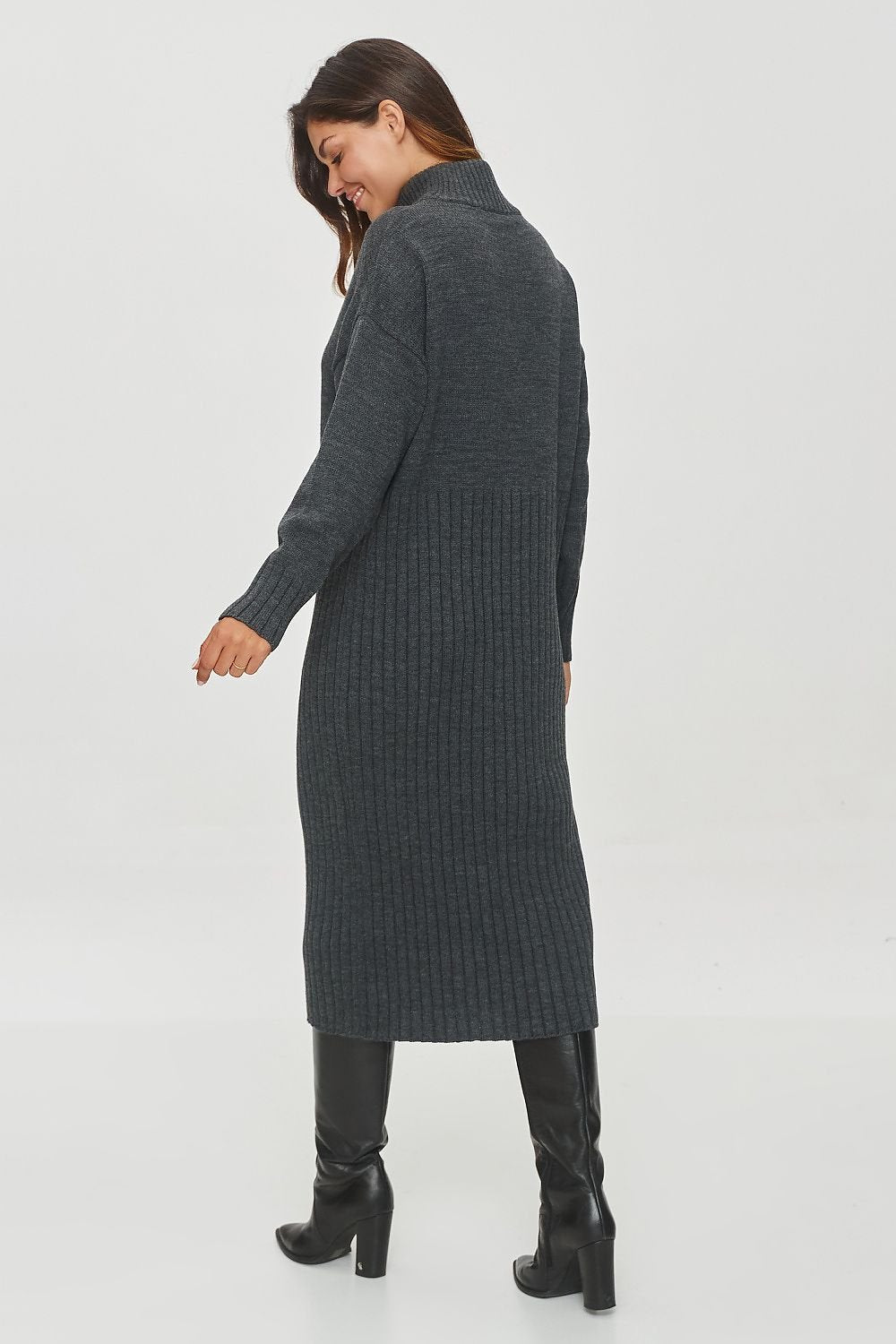 Elegant Ribbed Knit Daydress For All Occasions