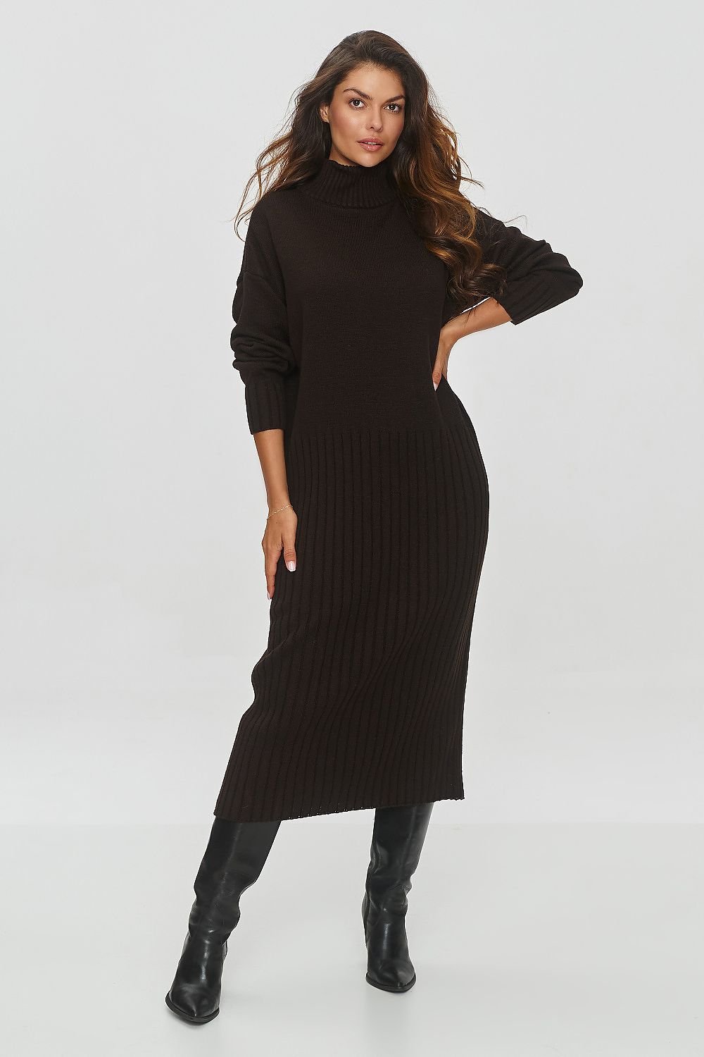 Elegant Ribbed Knit Daydress For All Occasions